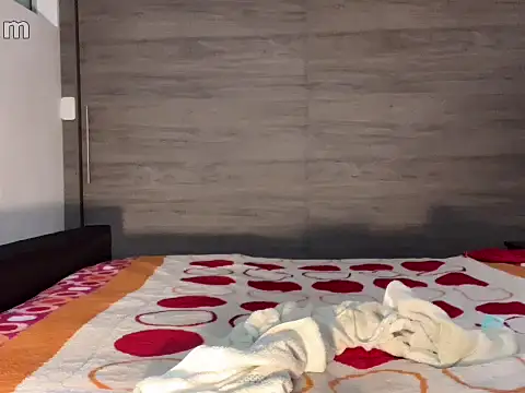 strongManLatino online show from April 24, 6:05 am