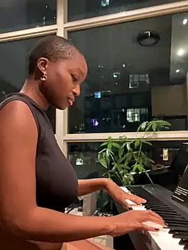 tia   fox online show from October 31, 7:09 am