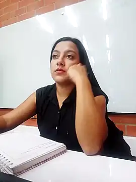 Snapshot of Sexy_Nayra_outdoors chatting on October 16, 9:16 pm Sexy Nayra outdoors online show from October 16, 9:16 pm