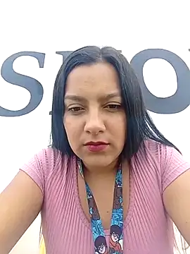 Snapshot of Sexy_Nayra_outdoors chatting on October 20, 6:30 pm Sexy Nayra outdoors online show from October 20, 6:30 pm