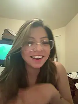 bunnygorl12 online show from May 13, 6:00 am