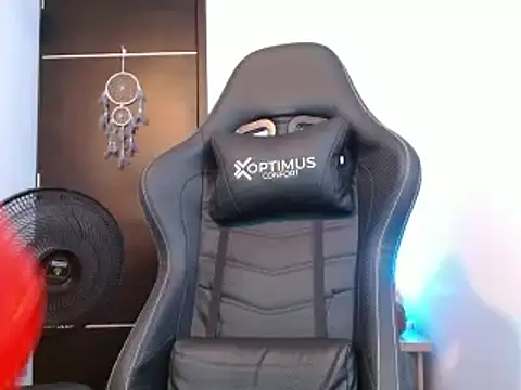 Angel blackhot online show from March 4, 12:05 am