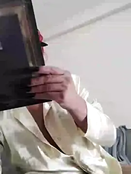 Snapshot of RobertaxGutierrez chatting on November 10, 3:16 am RobertaxGutierrez online show from November 10, 3:16 am