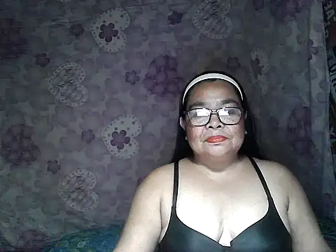 cris tita online show from January 10, 11:45 am