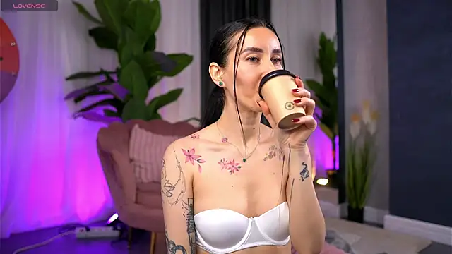 SerenaVelour online show from October 23, 10:03 am