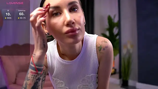 SerenaVelour online show from November 4, 11:09 am