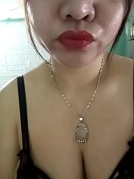 Snapshot of ZingCii chatting on October 3, 4:37 pm ZingCii online show from October 3, 4:37 pm