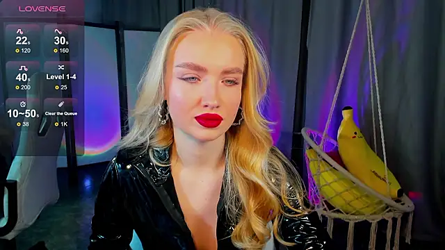 TessaGrays online show from February 11, 8:41 am