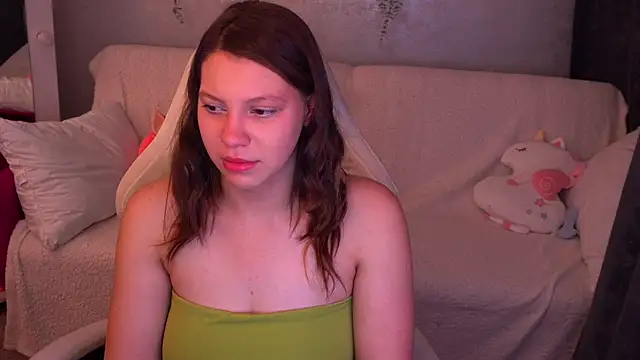 Snapshot of FuckMeDoll_ chatting on October 9, 7:23 pm FuckMeDoll online show from October 9, 7:23 pm