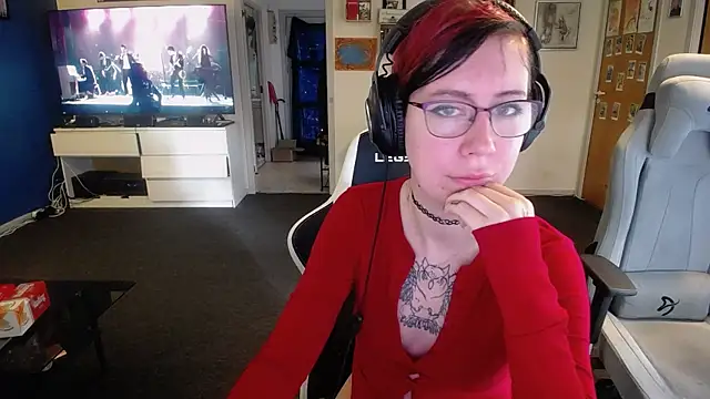 TattooedGirls online show from October 3, 9:39 am