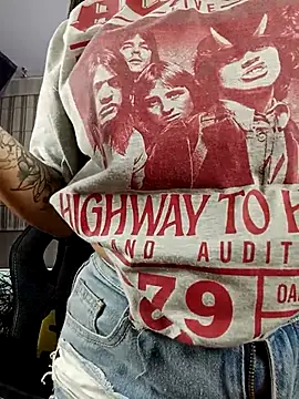 Snapshot of Alana-sweet chatting on October 16, 9:38 pm Alana-sweet online show from October 16, 9:38 pm