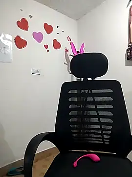 Snapshot of Valentina_Squirt- chatting on October 8, 9:40 am Valentina Squirt- online show from October 8, 9:40 am