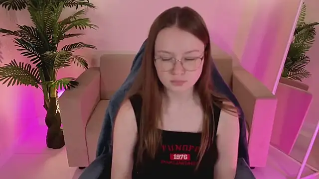 SirenaBlessing online show from October 3, 1:24 am