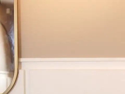 Roxy Vega online show from October 9, 12:36 pm