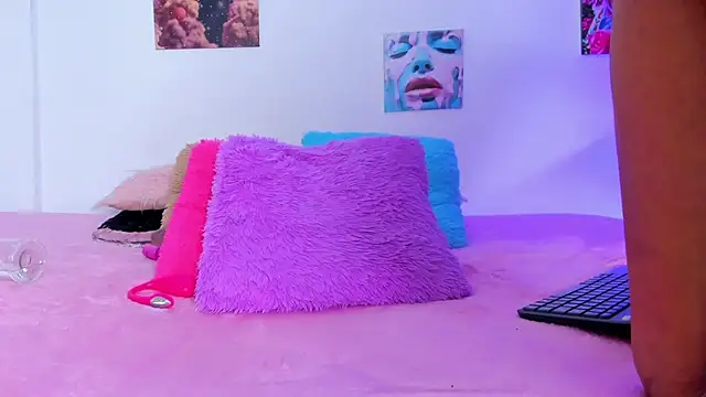 debbie hans online show from December 5, 1:31 pm