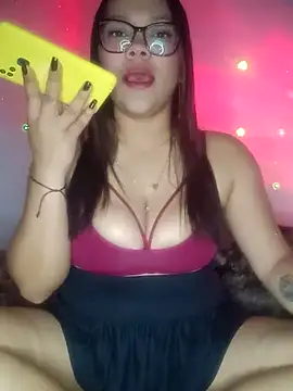 Snapshot of loren_g08 chatting on December 5, 4:21 am loren g08 online show from December 5, 4:21 am