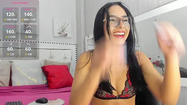 Luciaoregon online show from March 3, 12:55 pm