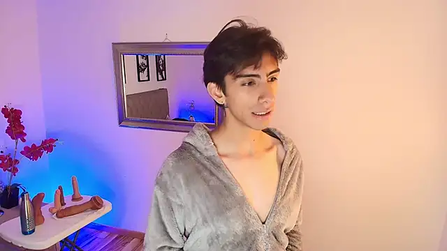 uyukie online show from October 7, 12:13 pm