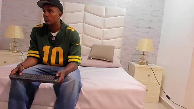 jax black online show from November 8, 7:01 pm