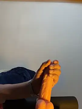 Snapshot of CatDogAlexxx chatting on November 27, 6:10 pm CatDogAlexxx online show from November 27, 6:10 pm