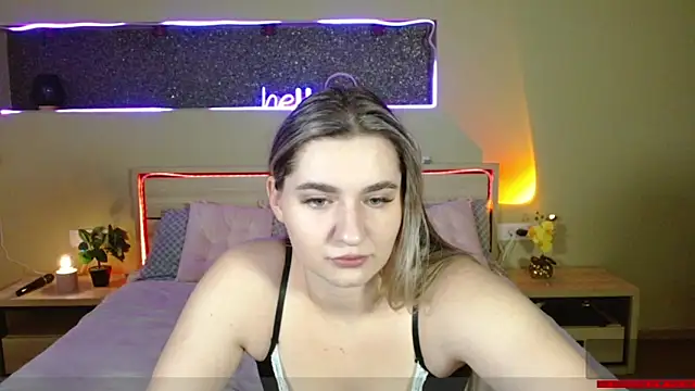 cutieblush online show from October 14, 9:15 pm