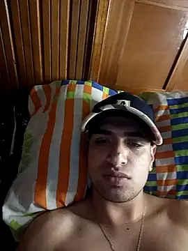 Snapshot of daniandr119 chatting on November 27, 2:13 am daniandr119 online show from November 27, 2:13 am
