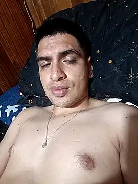 Snapshot of daniandr119 chatting on May 6, 3:02 am daniandr119 online show from May 6, 3:02 am