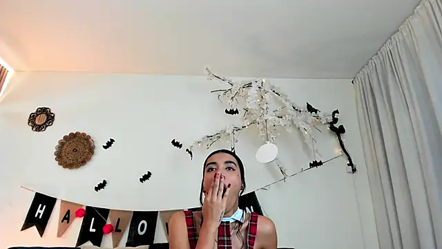 Snapshot of cloe_taylor__ chatting on October 25, 3:47 am cloe taylor online show from October 25, 3:47 am