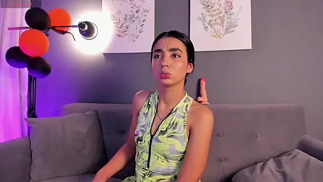 Snapshot of cloe_taylor__ chatting on October 29, 5:10 am cloe taylor online show from October 29, 5:10 am