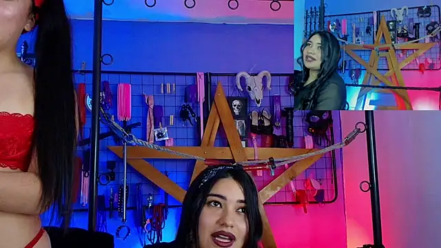 Snapshot of Black_rose_bdsm chatting on October 15, 9:26 pm Black rose bdsm online show from October 15, 9:26 pm