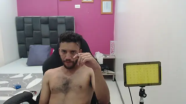 Juan FelipeX01 online show from October 17, 10:56 pm