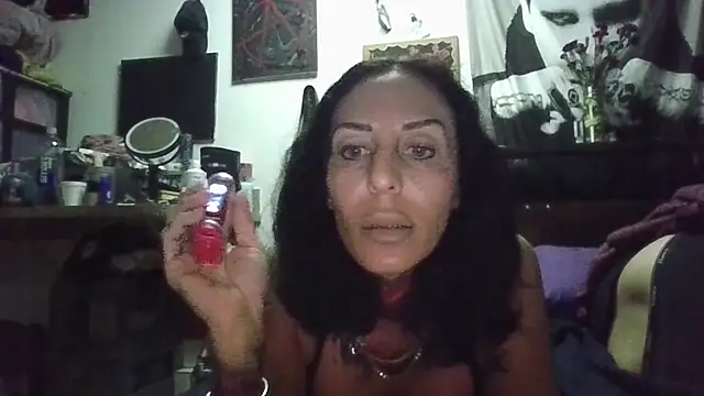 inkdhollow1 online show from November 4, 5:17 am