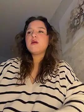 Snapshot of Luisaa_rosee chatting on October 4, 1:53 pm Luisaa rosee online show from October 4, 1:53 pm