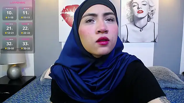 Neesha   online show from November 14, 7:23 pm