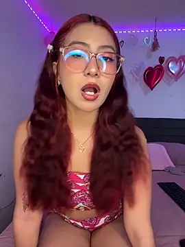 Snapshot of saramooon chatting on February 3, 2:00 pm saramooon online show from February 3, 2:00 pm