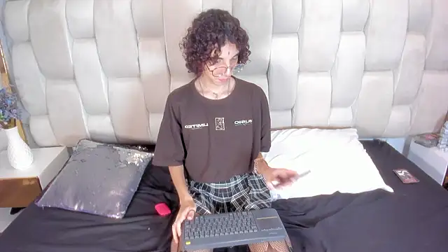 Scaarlett 22  online show from February 10, 4:16 am