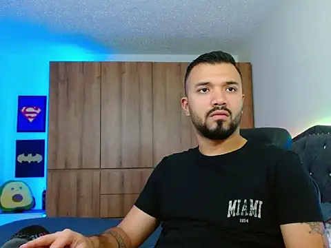 mathewv  online show from November 15, 3:26 am