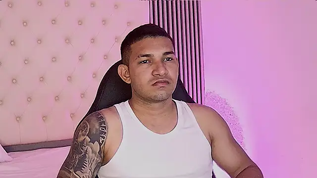 Snapshot of venedic_bull chatting on October 12, 6:29 pm venedic bull online show from October 12, 6:29 pm