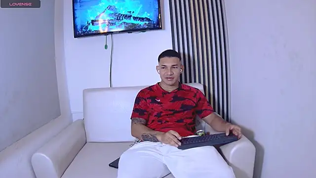 Snapshot of venedic_bull chatting on November 23, 3:50 am venedic bull online show from November 23, 3:50 am