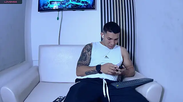 Snapshot of venedic_bull chatting on November 26, 4:13 am venedic bull online show from November 26, 4:13 am