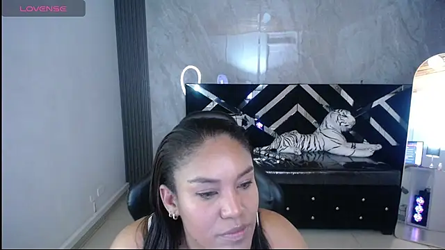 Snapshot of kamala_a chatting on October 10, 3:38 am kamala a online show from October 10, 3:38 am