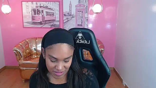 Snapshot of kamala_a chatting on November 28, 3:31 am kamala a online show from November 28, 3:31 am