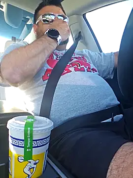 Roddog18 online show from February 8, 5:16 pm