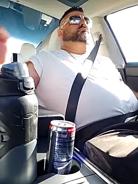 Roddog18 online show from April 7, 11:48 pm