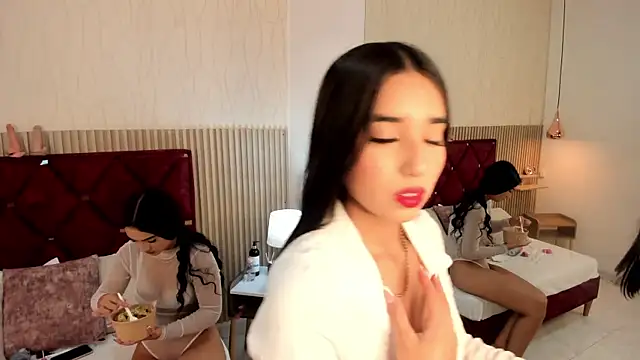 Bella Miah online show from November 24, 7:02 pm