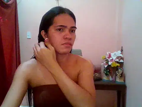 sweet yummy69 online show from April 22, 10:55 pm