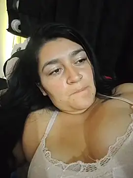 alejitasweet online show from October 29, 3:31 am