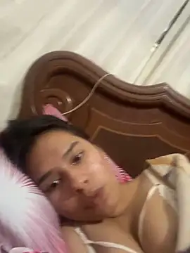 Snapshot of Brianna_bunny05 chatting on November 20, 5:18 am Brianna bunny05 online show from November 20, 5:18 am