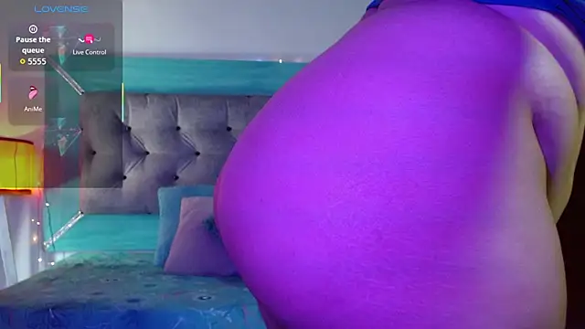 Snapshot of roxx_iie chatting on October 19, 7:25 pm roxx iie online show from October 19, 7:25 pm