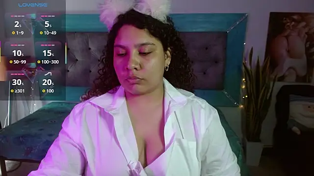 Snapshot of roxx_iie chatting on October 22, 7:24 pm roxx iie online show from October 22, 7:24 pm